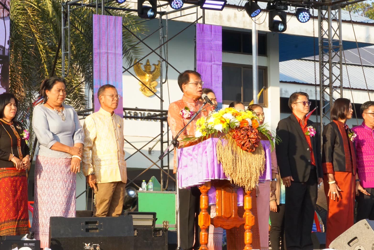 พิธีเปิด เทศกาลปลาไหลข้าวใหม่หอมมะลิ และงานกาชาด ประจำปี ๒๕๖๗ - การแสดงประกอบพิธีเปิดงาน โดยโรงเรียนชุมพล วิทยาสรรค์